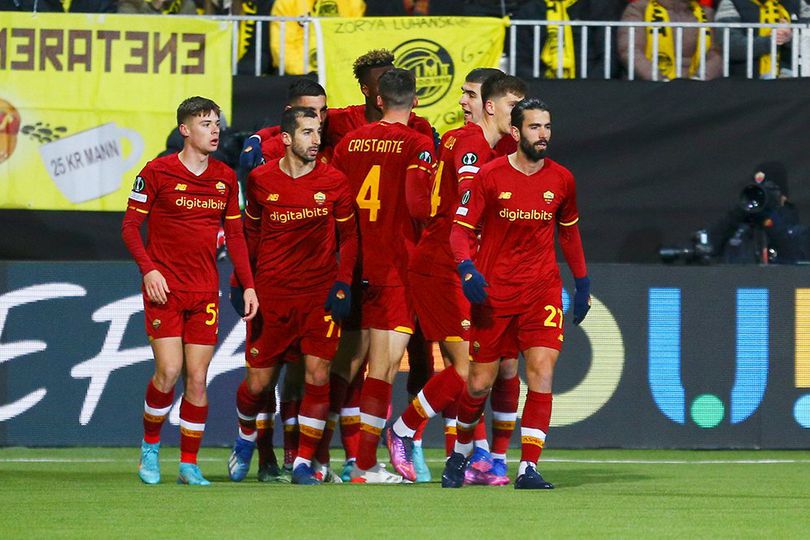 Setuju dengan Mourinho, Pemain AS Roma Tegaskan Bahaya Bermain di Lapangan Plastik