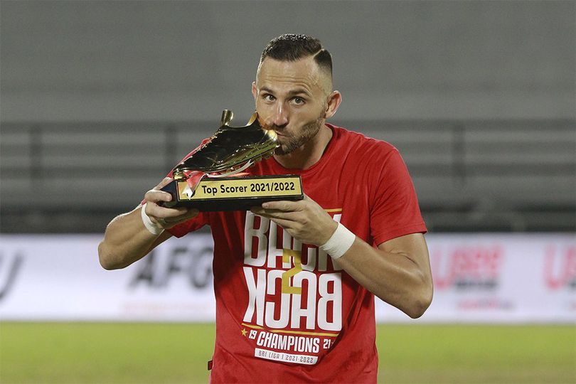 Cetak 23 Gol, Ilija Spasojevic Raih Sepatu Emas Bersama Bali United Musim Ini Cetak 23 Gol, Ilija Spasojevic Raih Sepatu Emas Bersama Bali United Musim Ini
