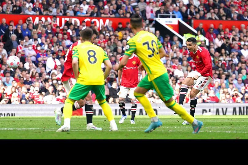 Aksi Memukau Cristiano Ronaldo Bikin Gol Lewat Tendangan Bebas Aksi Memukau Cristiano Ronaldo Bikin Gol Lewat Tendangan Bebas