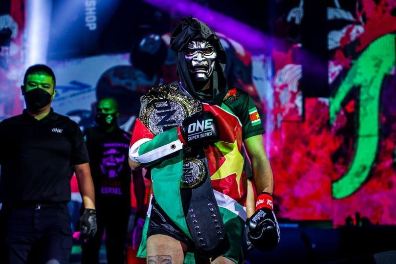 ONE Championship: Regian Eersel, Kisah Topeng dan Julukan The Immortal yang Melekat