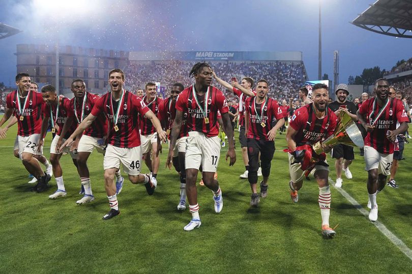 Pecah! Fans AC Milan Luapkan Kegembiraan Usai Penantian 11 Tahun Scudetto Berakhir