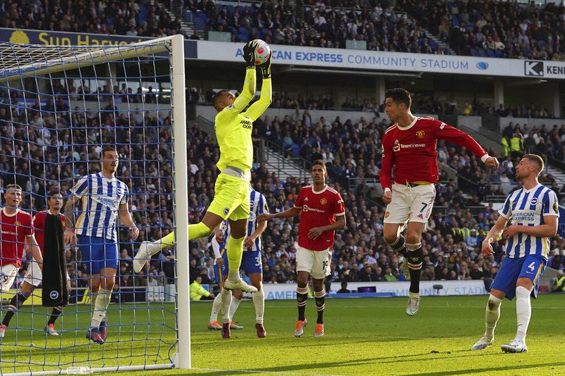 Cristiano Ronaldo Duduk Sendirian Selama 20 Menit Usai MU Dihajar Brighton, Kenapa Ya?