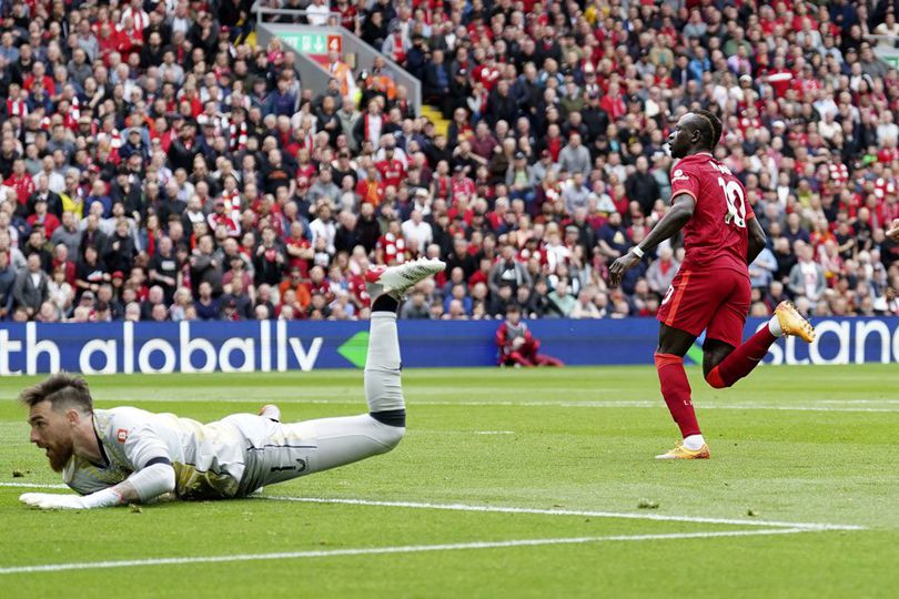 Legenda Timnas Inggris Ini Yakin Mane Segera Cabut Dari Liverpool dan Pindah ke Bayern