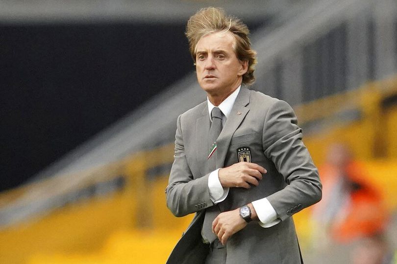 Italia Dibantai Jerman, Roberto Mancini Ambil Sisi Positif