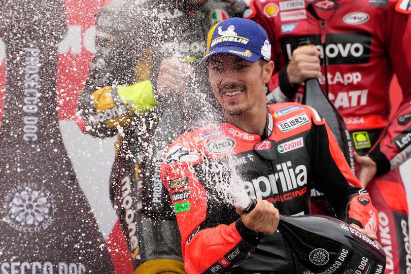 Sukses Comeback, Maverick Vinales Siap Bantu Aleix Espargaro Juarai MotoGP