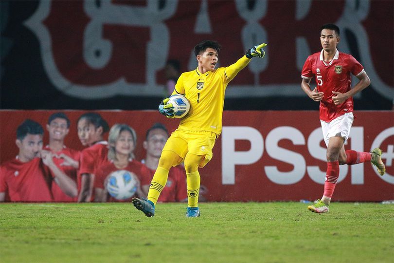 Aksi Gemilang Cahya Supriadi, Enam Kali Menyelamatkan Gawang Timnas Indonesia U-19 saat Melawan Thailand Aksi Gemilang Cahya Supriadi, Enam Kali Menyelamatkan Gawang Timnas Indonesia U-19 saat Melawan Thailand