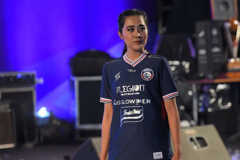 Jersey Baru Arema FC Mirip Jersey PSG, Hasyim Kipuw: Berkelas