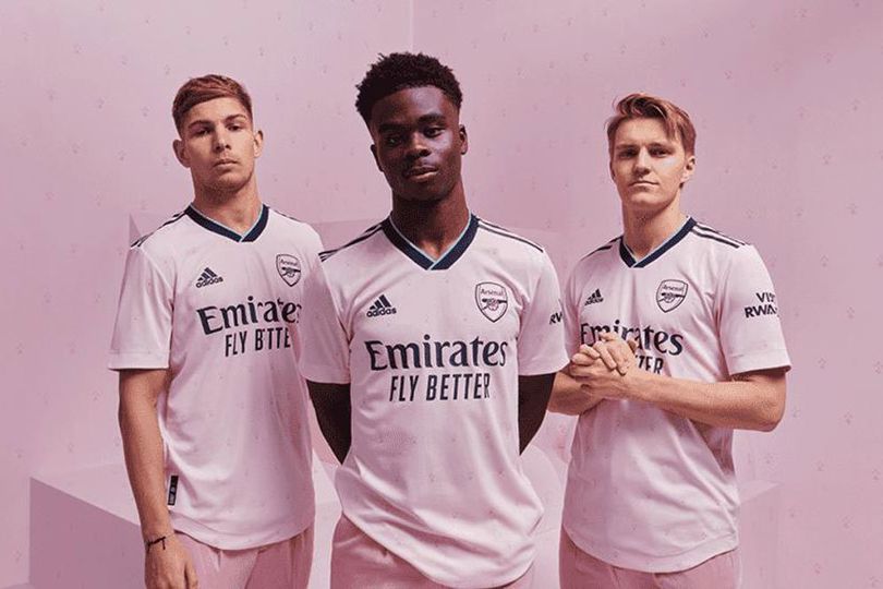 Arsenal Rilis Jersey Ketiga Musim 2022-23: Untuk Pertama Kalinya Pakai Merah Muda