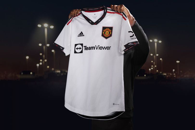 Elegan, Jersey Away Manchester United 2022/2023 Pakai Warna Putih Lagi!