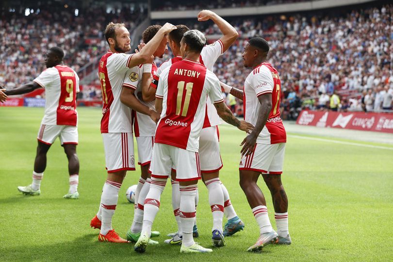 Ditinggal Pelatih dan Banyak Pemain Kunci, Ajax Amsterdam Masih 100 Persen Menang!