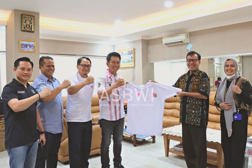 Kemenpora dan ASBWI Berkomitmen Dukung Sepak Bola Wanita di Level Akar Rumput Kemenpora dan ASBWI Berkomitmen Dukung Sepak Bola Wanita di Level Akar Rumput