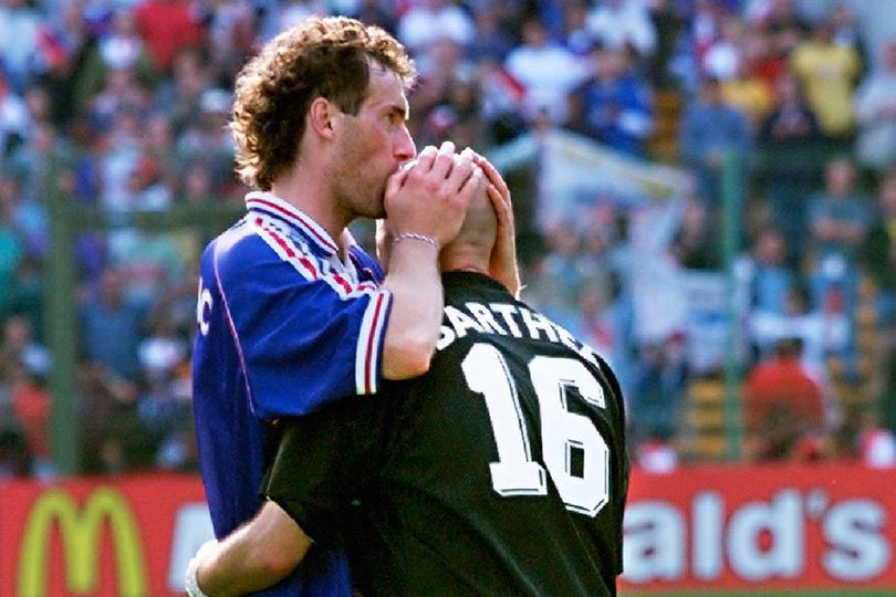 Kecupan Blanc di Kepala Barthez, Jimat Prancis di Piala Dunia 1998