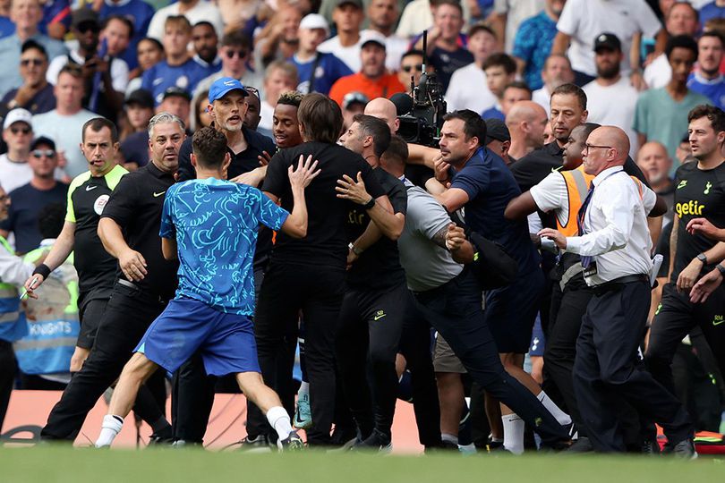 Welcome to Premier League! Baru Pekan Kedua, Tuchel vs Conte Sampai Diusir Wasit