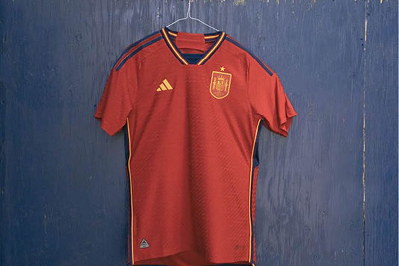 Perpaduan Konsep Lawas dan Kontemporer pada Jersei Terbaru Timnas Spanyol 2022/2023 Perpaduan Konsep Lawas dan Kontemporer pada Jersei Terbaru Timnas Spanyol 2022/2023