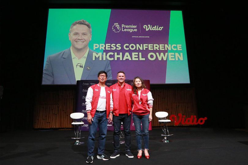 Tiba di Indonesia, Michael Owen Tidak Sabar Jadi Pundit Laga MU vs Liverpool di Vidio