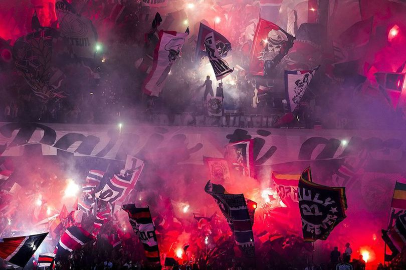 Foto-Foto Terbaik Liga Champions Pekan Ini Foto-Foto Terbaik Liga Champions Pekan Ini