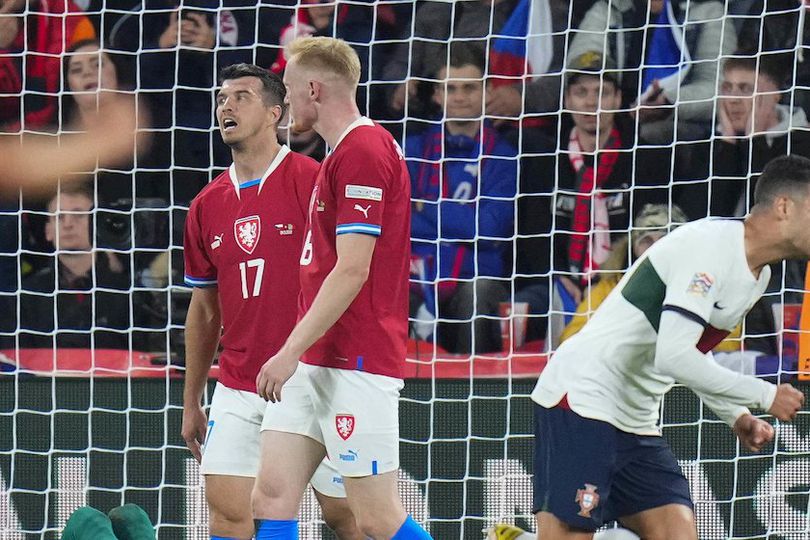 Bek Persija Jakarta Kikuk saat Berhadapan Dengan Pemain Manchester United di UEFA Nations League 2022/2023 Bek Persija Jakarta Kikuk saat Berhadapan Dengan Pemain Manchester United di UEFA Nations League 2022/2023
