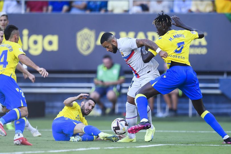 Barcelona Menang 4-0 Lawan Cadiz, Tetapi Kesal dengan Ferran Torres dan Memphis Depay