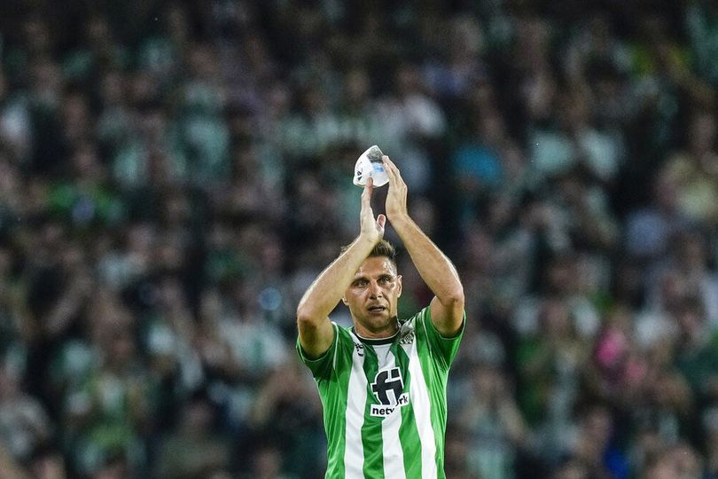 Adios! Legenda Real Betis dan Timnas Spanyol Akan Gantung Sepatu Pada Akhir Musim Ini