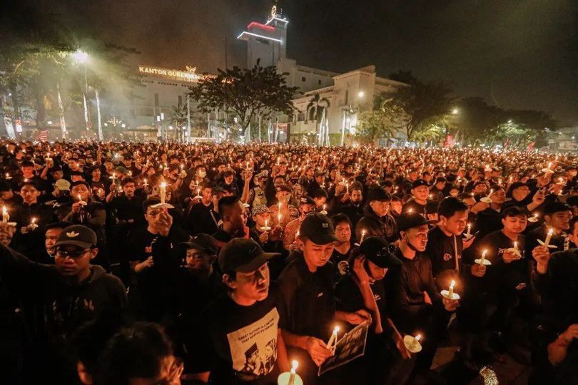 Bonek Melawat ke Malang, Disambut Aremania dan Doakan Korban Tragedi di Stadion Kanjuruhan