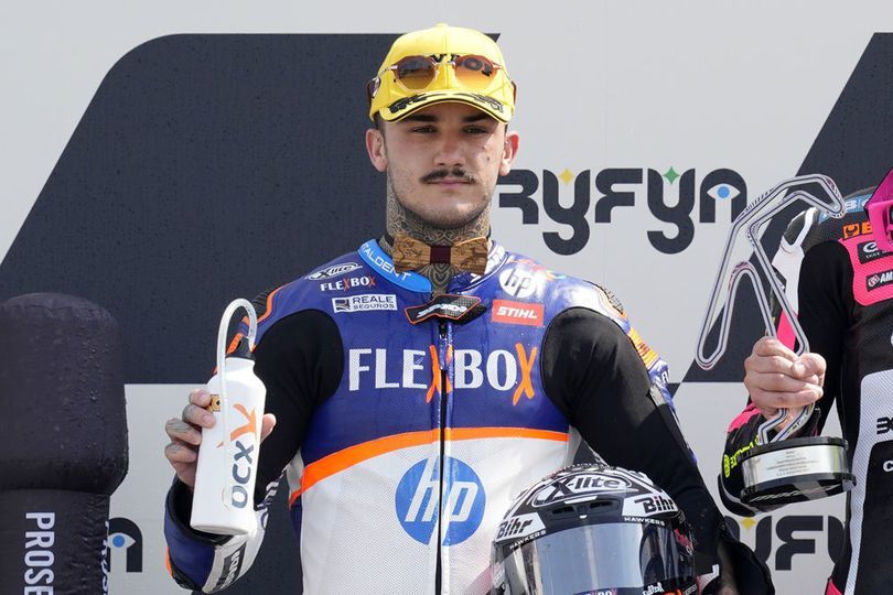 Aron Canet, Rider Moto2 yang Ditolak Tim Balap Gara-Gara Tubuhnya Penuh Tato