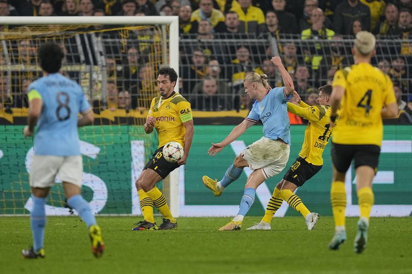 3 Alasan Erling Haaland Hanya Main Satu Babak Lawan Dortmund: Capek, Demam, dan Benturan