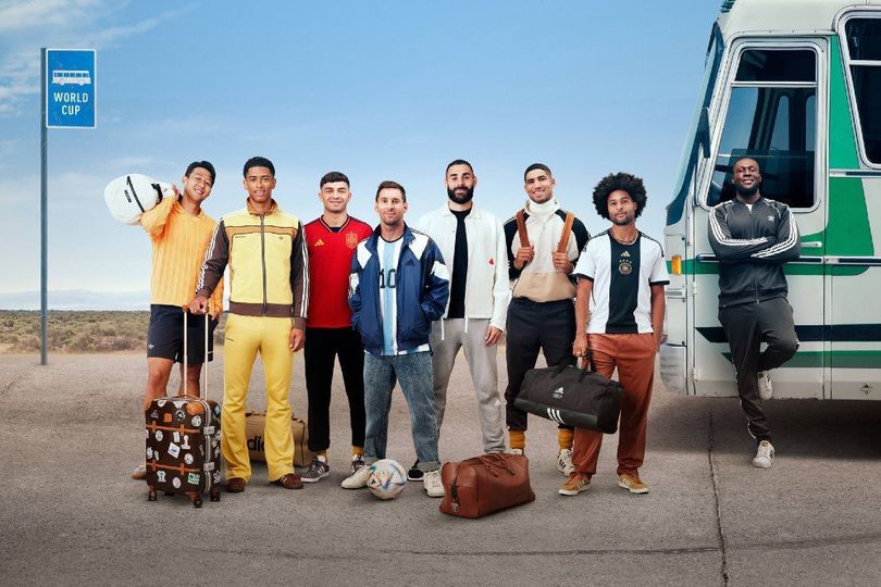 Iklan Keren Adidas Sambut Piala Dunia 2022: Lionel Messi Masa Kini Duel dengan La Pulga Saat Masih Wonderkid!