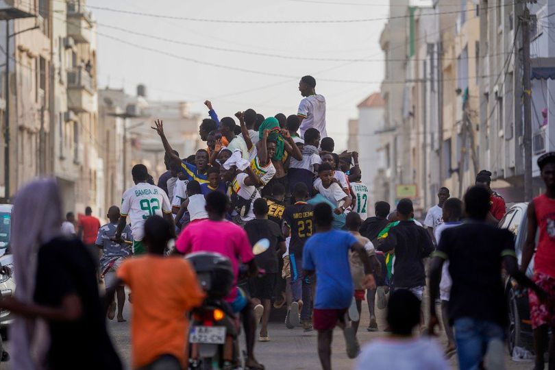 Pecah! Masyarakat Senegal Tumpah Ruah ke Jalan Rayakan Kelolosan ke 16 Besar Piala Dunia 2022