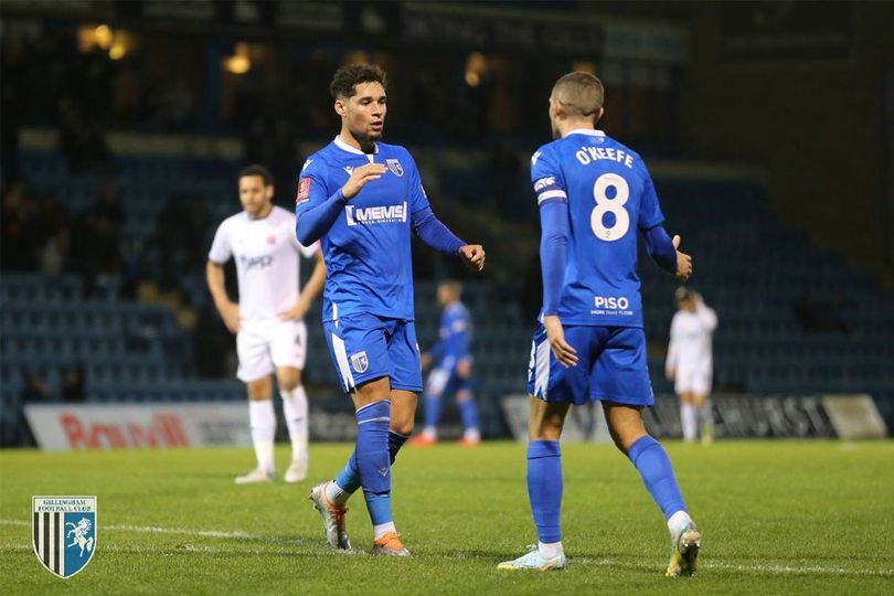 Elkan Baggott Berjasa Lagi! Gawang Gillingham Nirbobol, Menang Tipis atas AFC Fylde, dan Lanjut ke Putaran Kedua FA Cup 2022/2023