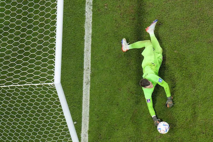 Aksi Penjaga Gawang Kroasia saat Gagalkan Penalti Jepang Aksi Penjaga Gawang Kroasia saat Gagalkan Penalti Jepang