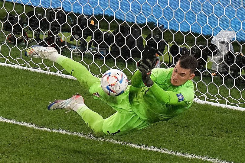 Dominik Livakovic, Kiper Tangguh Kroasia Ini Ditawar Oleh 3 Klub