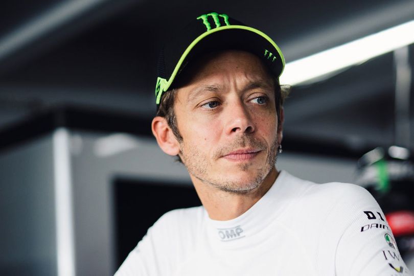 Valentino Rossi Resmi Jadi Pembalap Baru BMW, Terikat Kontrak Pabrikan!