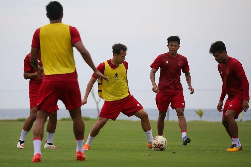 Flashback Piala AFF: Garuda Menang 4-2 Atas Kamboja, Irianto Cetak 2 Gol!