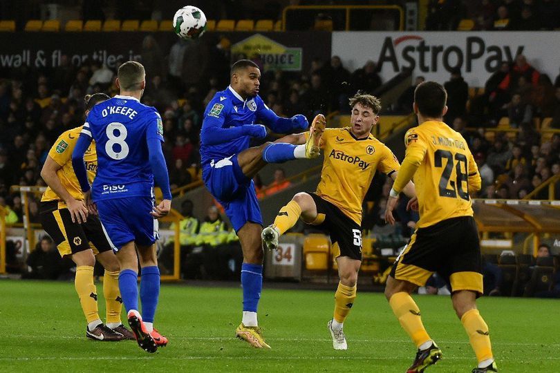 Hasil Wolverhampton vs Gillingham: Skor 2-0