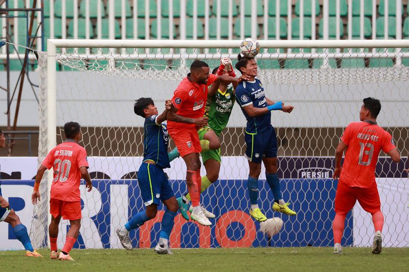 Kalah dari Barito Putera, Bek Persib Masih Belum Menyerah Kejar PSM