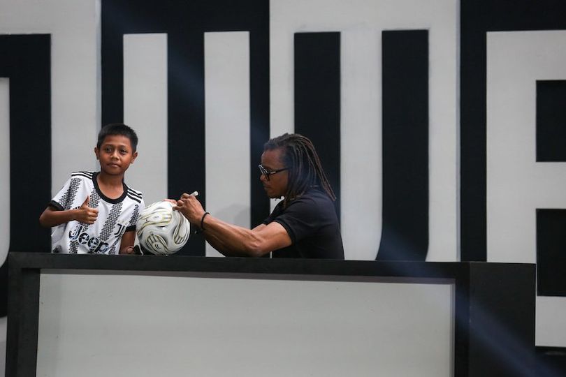 Keseruan Jumpa Fans Juventini Indonesia dengan Edgar Davids Keseruan Jumpa Fans Juventini Indonesia dengan Edgar Davids