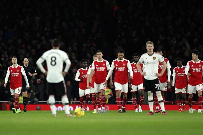 Suara Fans Usai Arsenal Bungkam Man United: Fans Emyu Hiling, Gelar Juara Memanggil, Nketiah Masterclass!