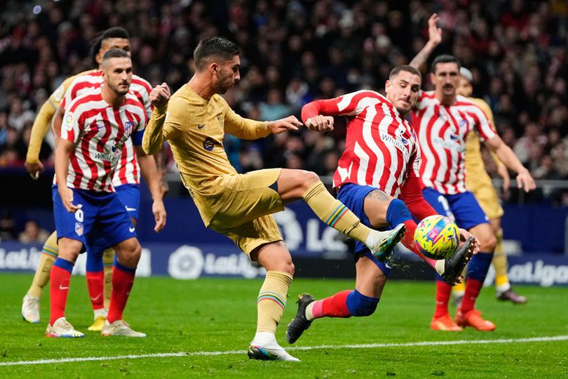 Atletico Madrid vs Barcelona: Stefan Savic dan Ferran Torres Gulat di Lapangan, Dapat Kartu Merah