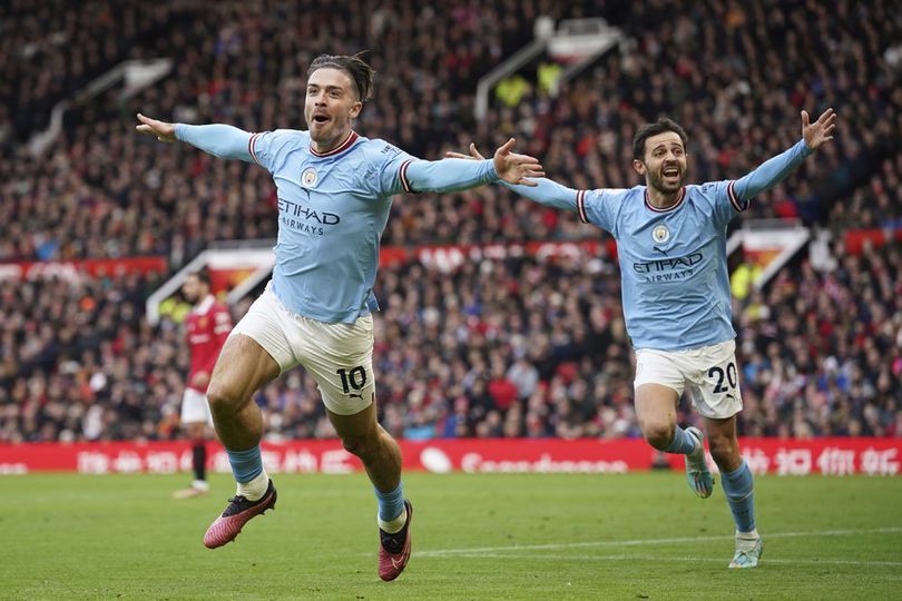 Suara Fans Man City usai Dibekuk MU: Gol Curang, tapi Manchester Masih Biru!