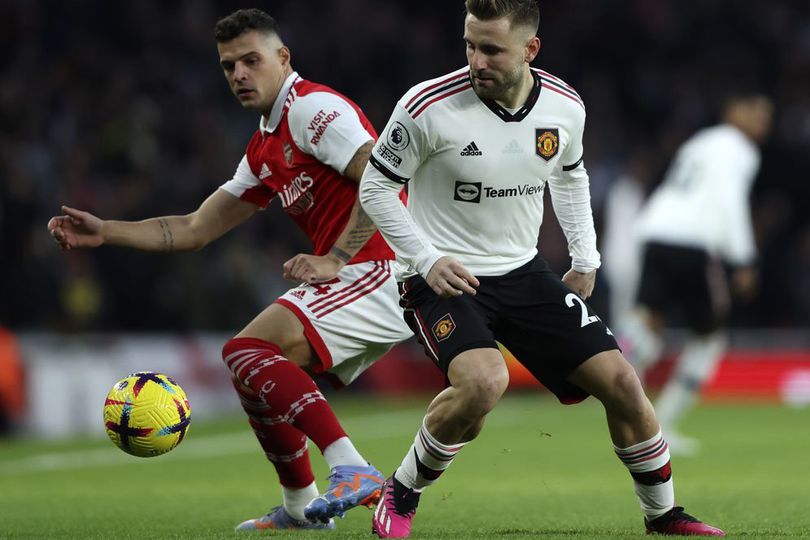 Pemenang dan Pecundang Arsenal 3-2 MU: Luke Shaw Lupa Cara Main Bek Kiri, Nketiah Keren Abis!