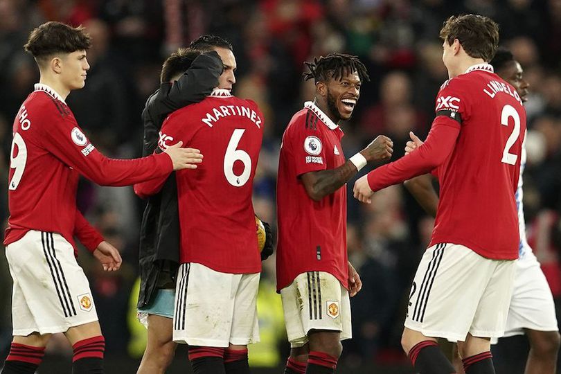 MU Kudeta Peringkat Tiga Liga Inggris dari Newcastle dengan 10 Pemain MU Kudeta Peringkat Tiga Liga Inggris dari Newcastle dengan 10 Pemain