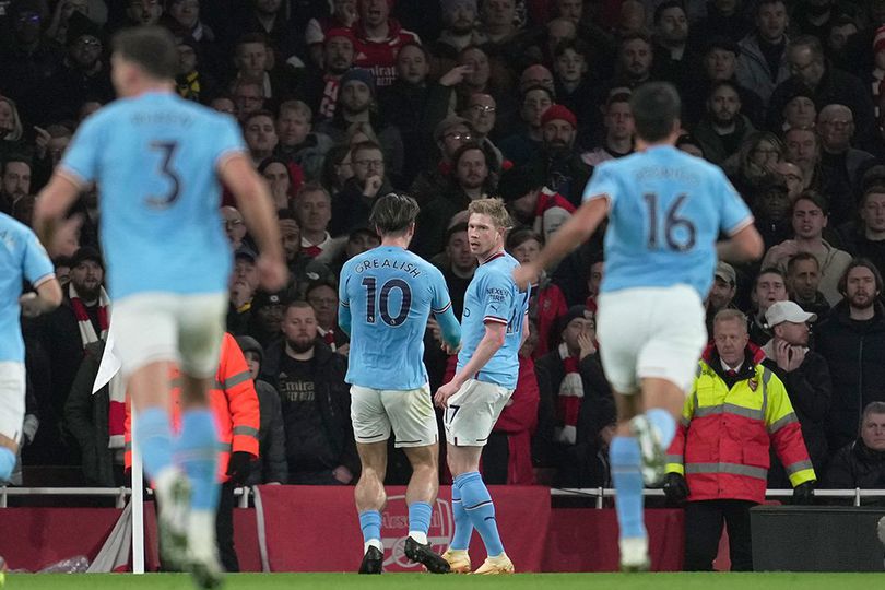 Terbaik dan Terburuk Arsenal 1-3 Man City: Odegaard Hilang, Tomiyasu Blunder, dan De Bruyne Masterclass!