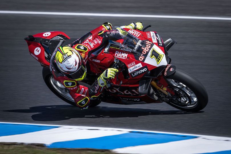 Hasil Race 1 WorldSBK Italia: Alvaro Bautista Menang di Kandang Ducati