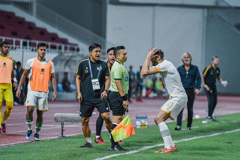 Kontroversi Gol Dianulir, Dewa United FC Soroti Kinerja Wasit Iwan Sukoco saat Lawan PSIS Kontroversi Gol Dianulir, Dewa United FC Soroti Kinerja Wasit Iwan Sukoco saat Lawan PSIS