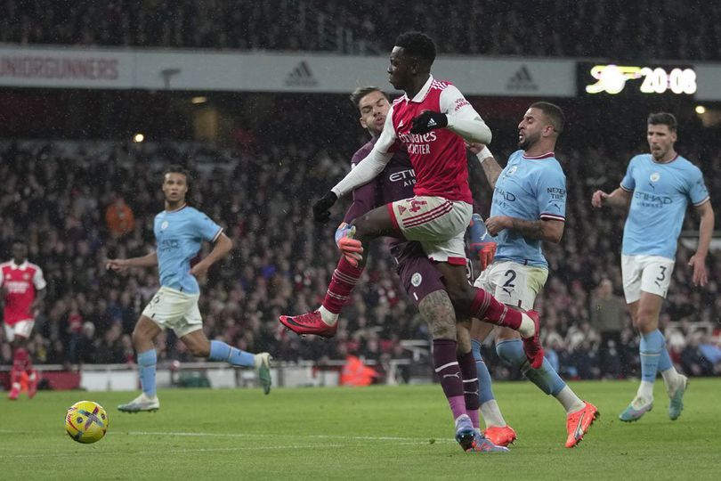 Tabrakan Ederson dan Eddie Nketiah, Arsenal Dapat Penalti tapi Mengapa Wasit tak Beri Kartu Merah?