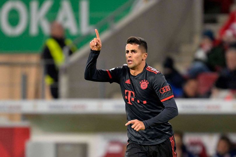Debut Bikin Assist, Cancelo Langsung Dipeluk Debut Bikin Assist, Cancelo Langsung Dipeluk