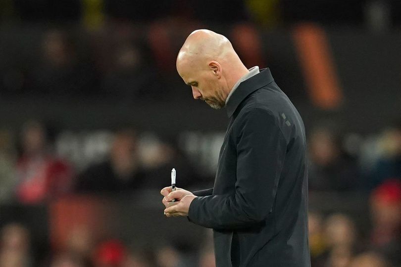 Erik ten Hag Memelas: Hanya Punya Empat Bek yang Fit