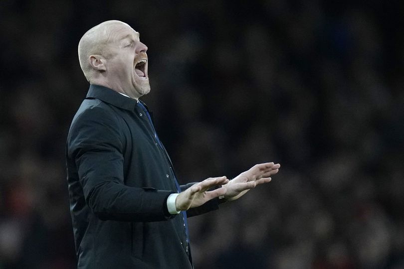 Terancam Pengurangan Poin, Dyche: Everton Fokus di Lapangan!