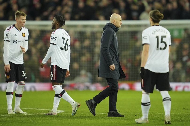 Terlena Angan-angan Tsunami Trofi, Manchester United Dipaksa Membumi oleh Liverpool dengan Cara Paling Menyakitkan