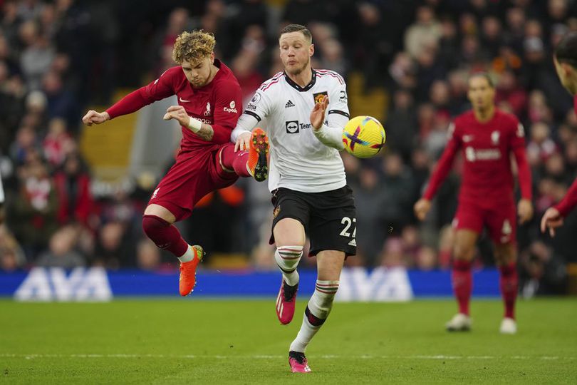 Penjelasan Wout Weghorst Soal Sentuh Plakat Keramat Anfield: Saya Cuma Coba Ganggu Virgil van Dijk